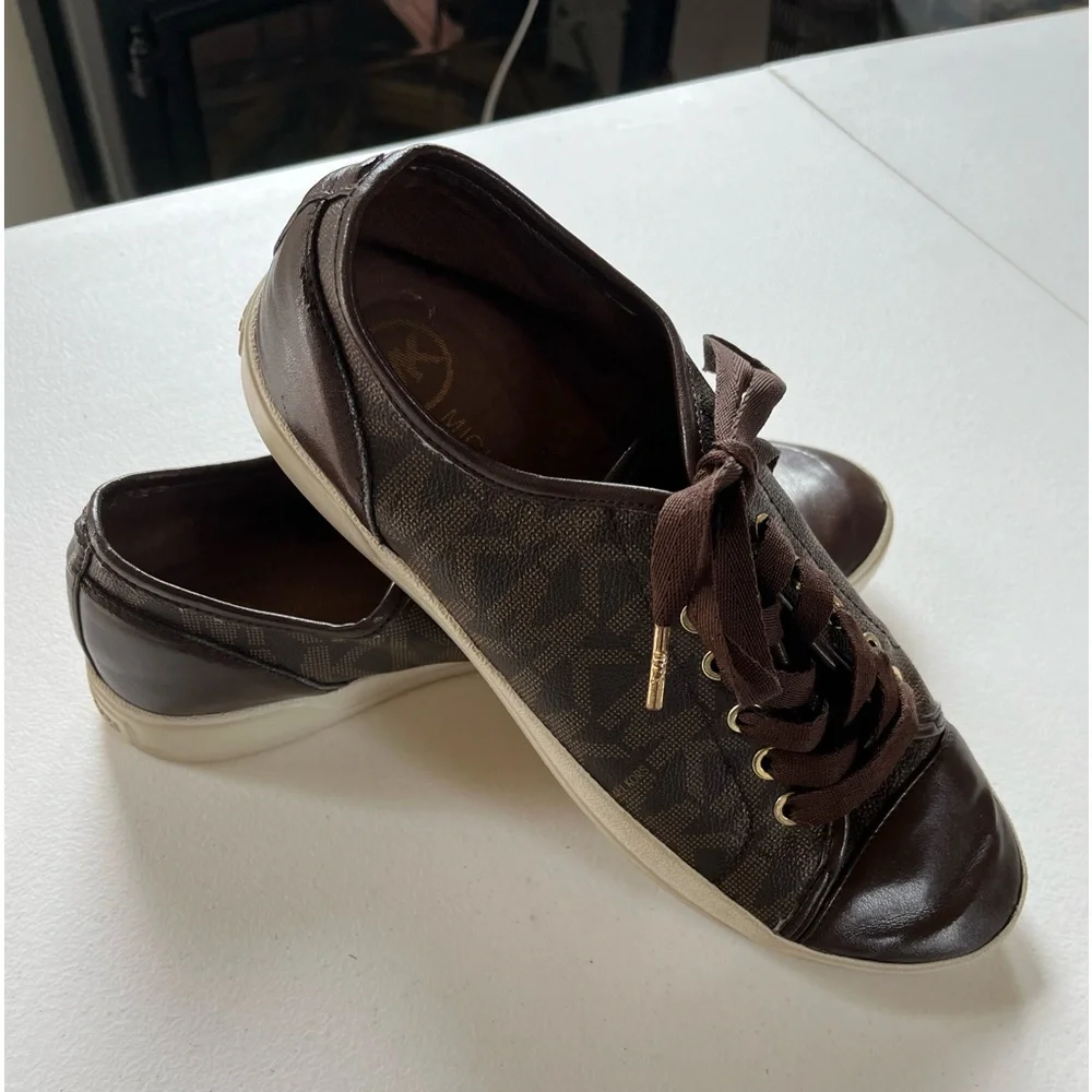 MK sneakers size 9M